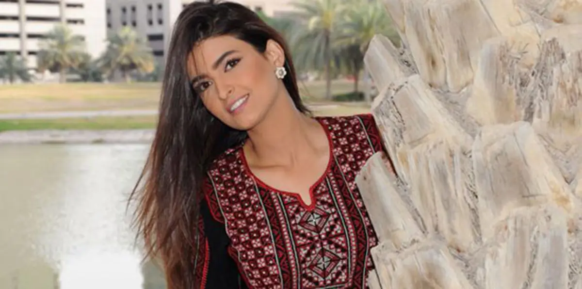 ماذا تفعل علا الفارس في سلطنة عمان.. وكيف استقبلها العمانيون؟