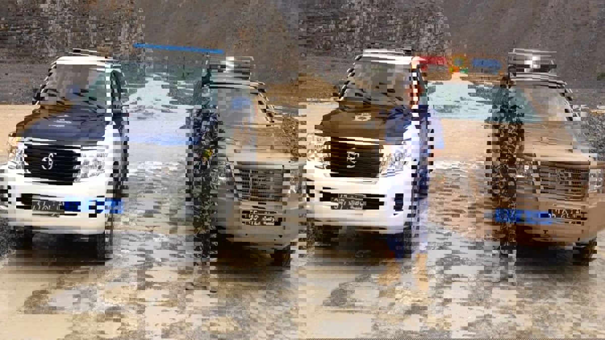 نجت والدته.. فتى يقتل شقيقتيه طعنا بالسكين في سلطنة عمان