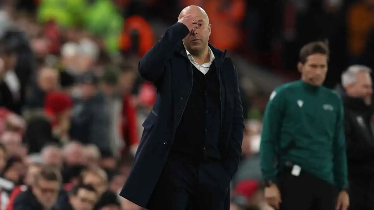 اسم مفاجئ.. أكبر مرشح لخلافة آرني سلوت في ليفربول