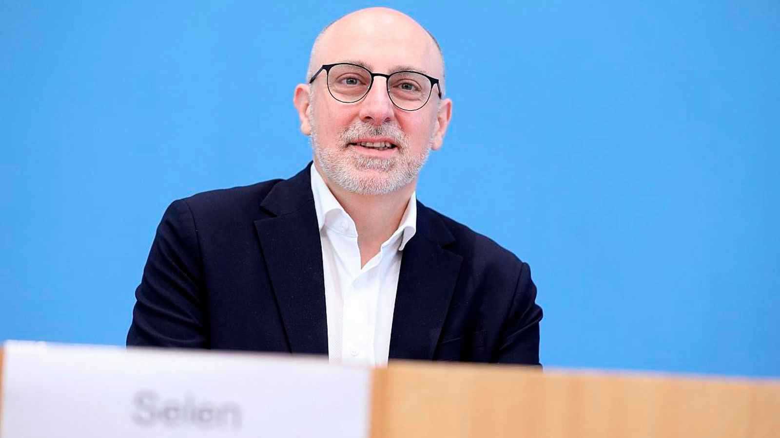 الاستخبارات الألمانية تُحذّر من "تخريب" روسي للانتخابات المحلية