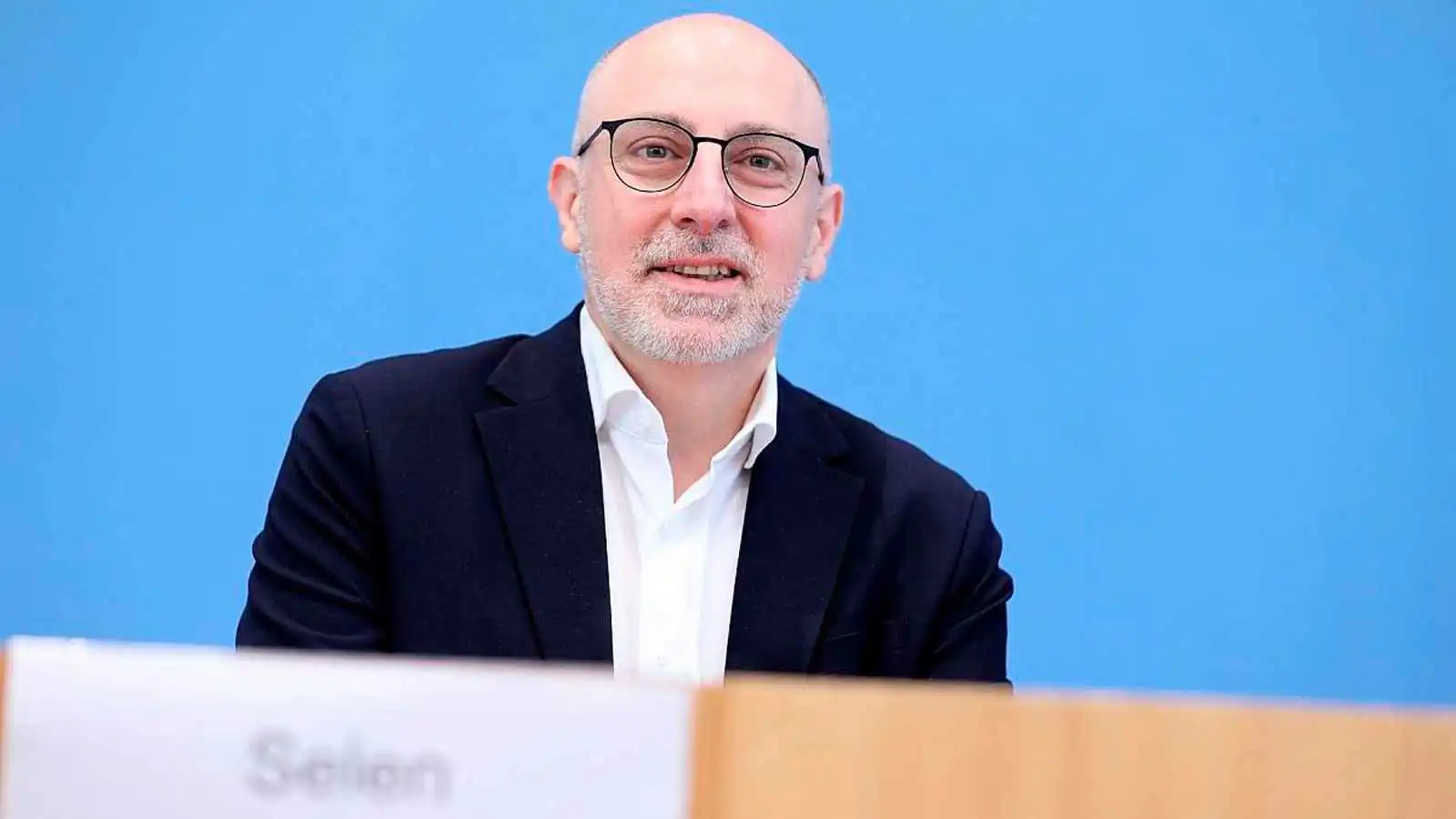 الاستخبارات الألمانية تُحذّر من "تخريب" روسي للانتخابات المحلية