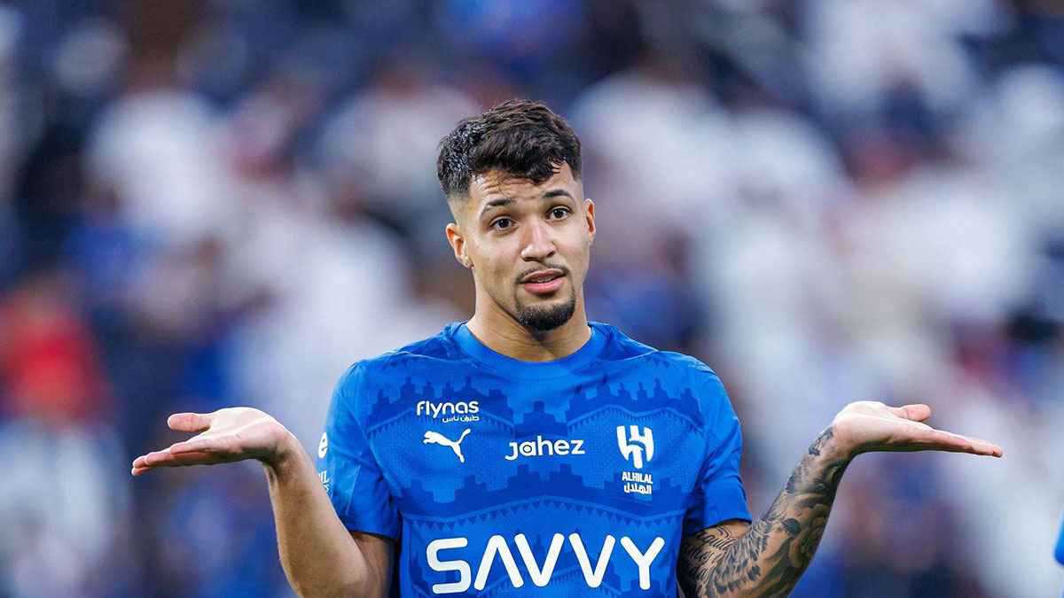 3 عروض.. ليوناردو يصدم الهلال السعودي 