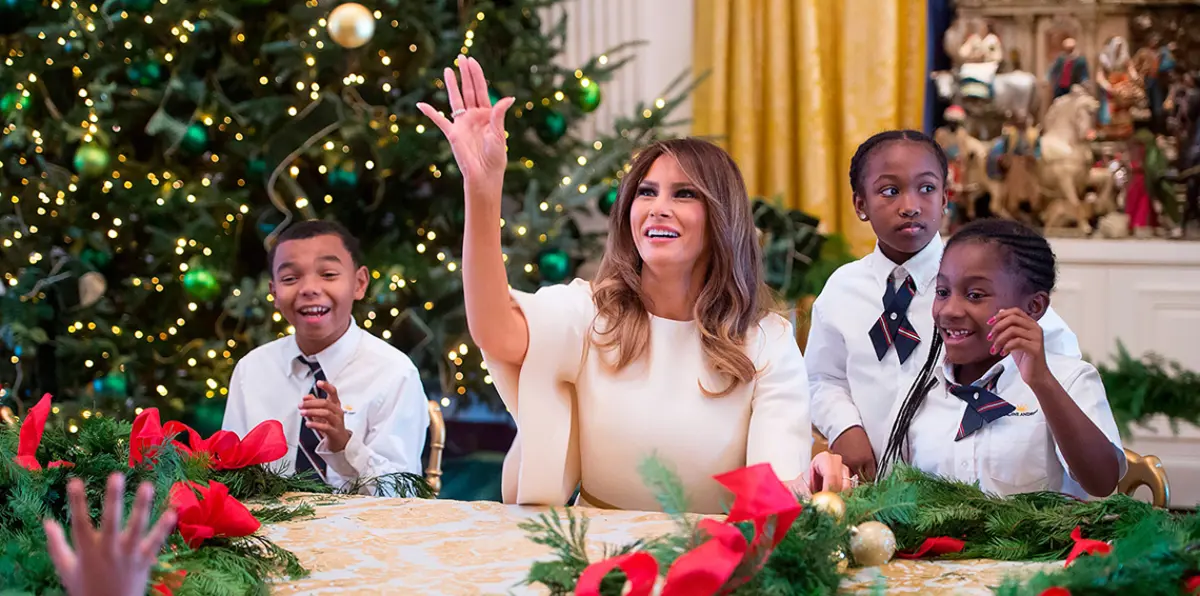 ميلانيا ترامب تحوّل البيت الأبيض إلى "قصة من الخيال" (صور)