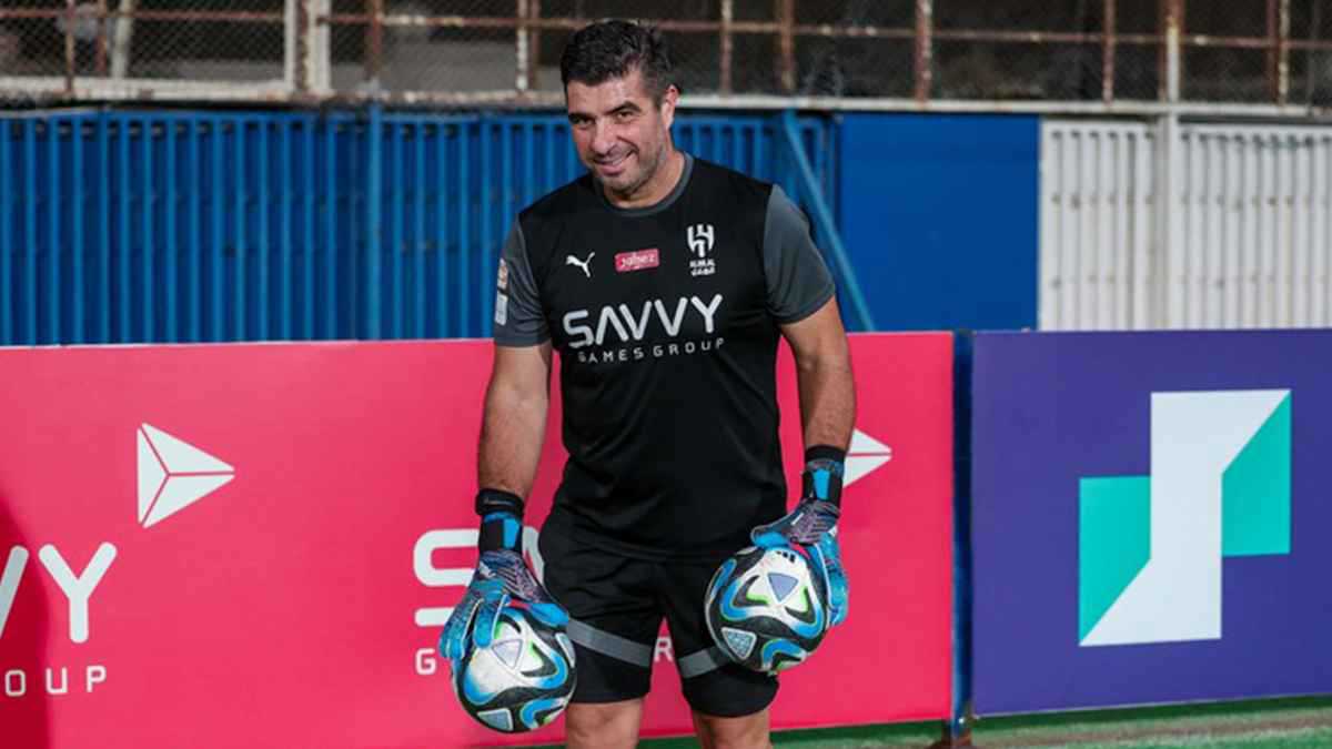 حذف الصورة.. مدرب الزمالك يفجر غضبا بسبب "فريق إسرائيلي"