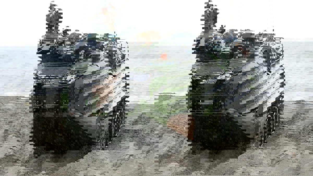 مقتل جندي وفقدان 8 من مشاة البحرية الأمريكية قبالة كاليفورنيا