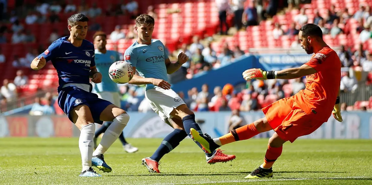 ضربة جديدة لمانشستر سيتي.. الحارس كلاوديو برافو يتعرض لإصابة في الرباط الصليبي (صورة)