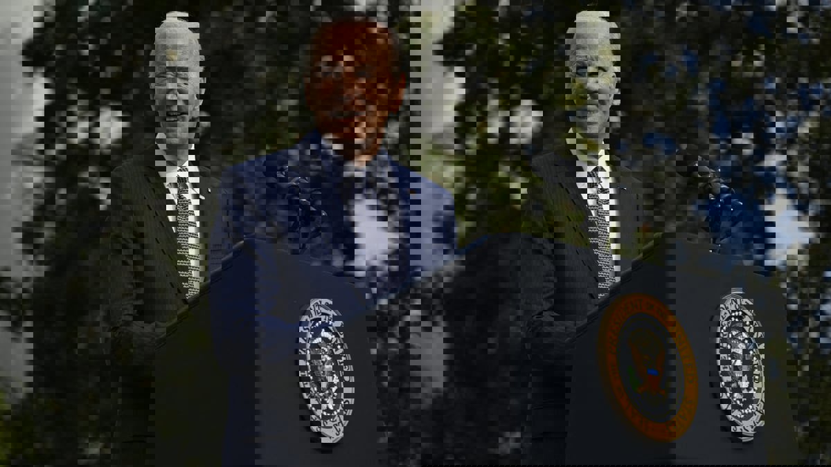 في خطاب محير.. بايدن يخلط بين بريتني سبيرز وتايلور سويفت 