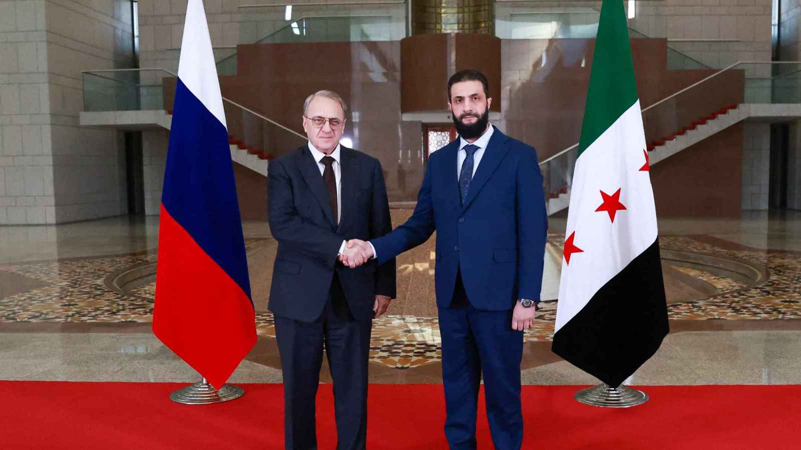 بعد سقوط "الحليف".. هل تنجح موسكو في الإبقاء على قواعدها بسوريا؟