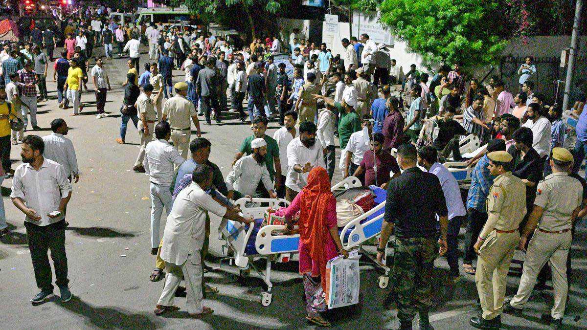 6 قتلى بحريق مستشفى في الهند (فيديو)