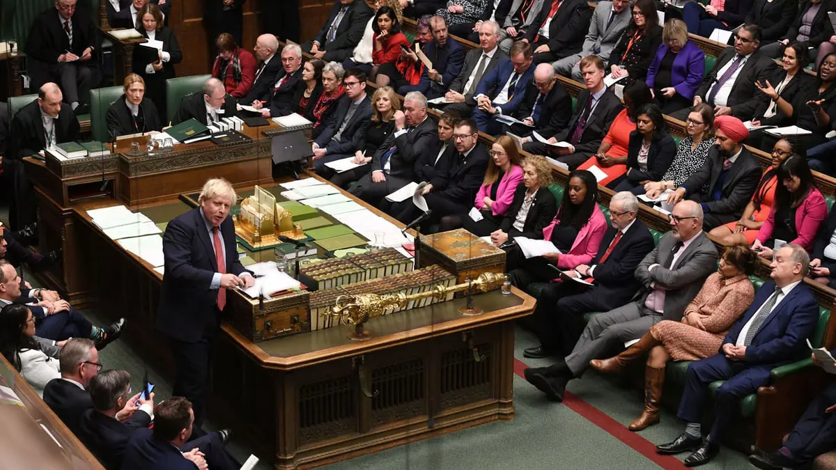 الحزب المحافظ البريطاني يصوت على سحب الثقة من جونسون