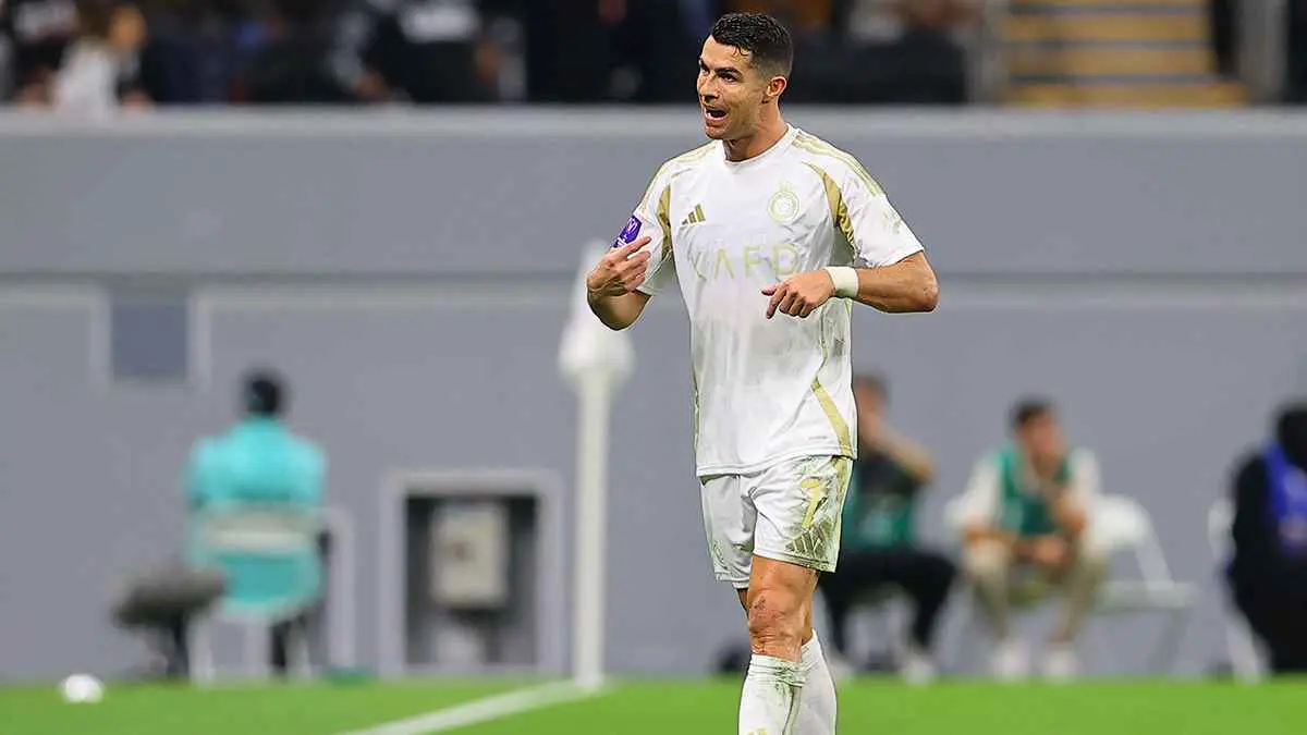 الرياضي الأشهر في العالم.. رونالدو يحقق إنجازا رقميا جديدا