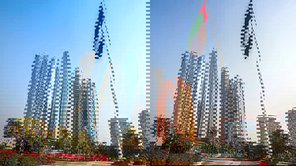 القطاع الخاص غير النفطي في الإمارات يتوسع بأسرع وتيرة في عامين