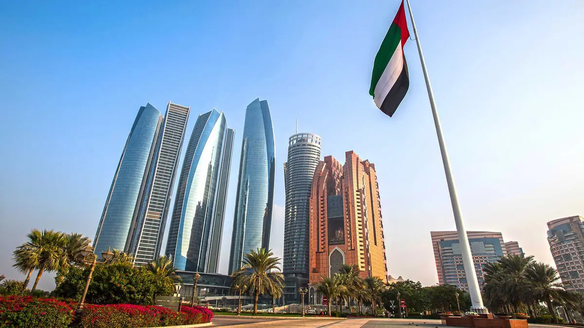 القطاع الخاص غير النفطي في الإمارات يتوسع بأسرع وتيرة في عامين