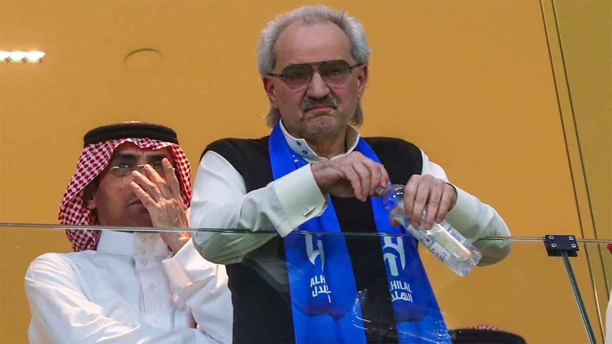 رد مثير من الوليد بن طلال على طلبه شراء الهلال السعودي