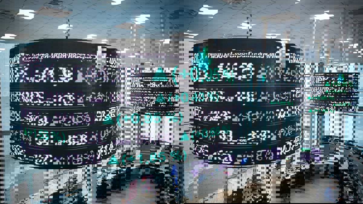 الأسهم الأوروبية تتراجع مع توقع نتائج متقاربة للانتخابات الفرنسية