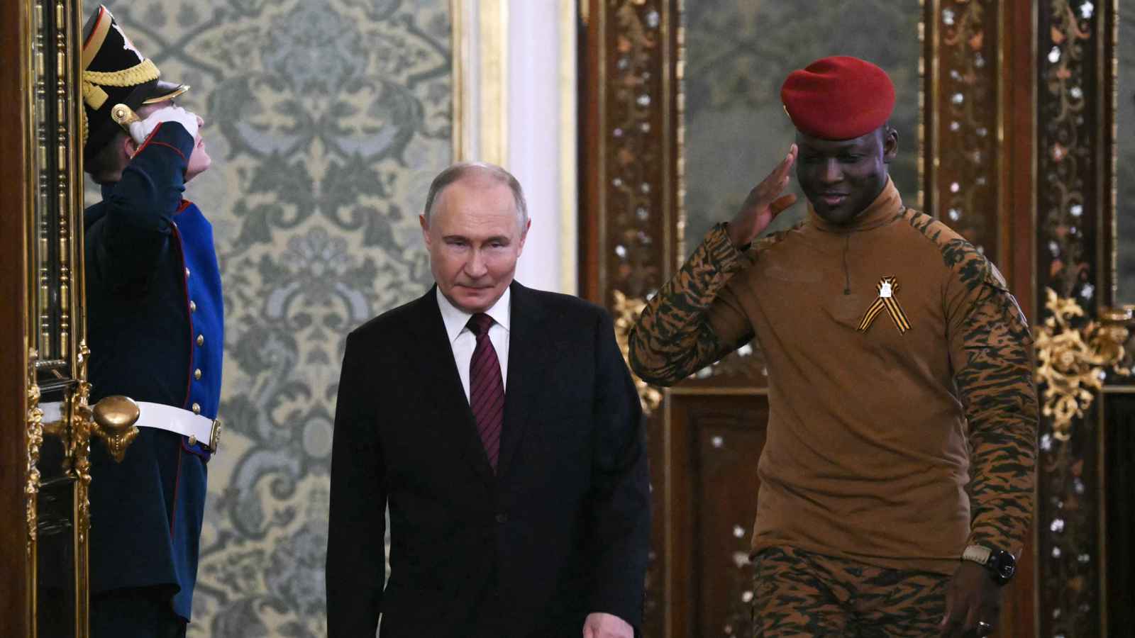 وسط قلق غربي.. رئيس بوركينا فاسو يقود "مناهضة الاستعمار" في أفريقيا