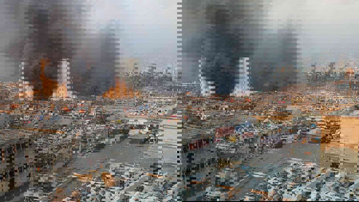 الغارديان: لا حل للبنان سوى خطة إنقاذ دولية تمزق منظومة عمرها 30 سنة