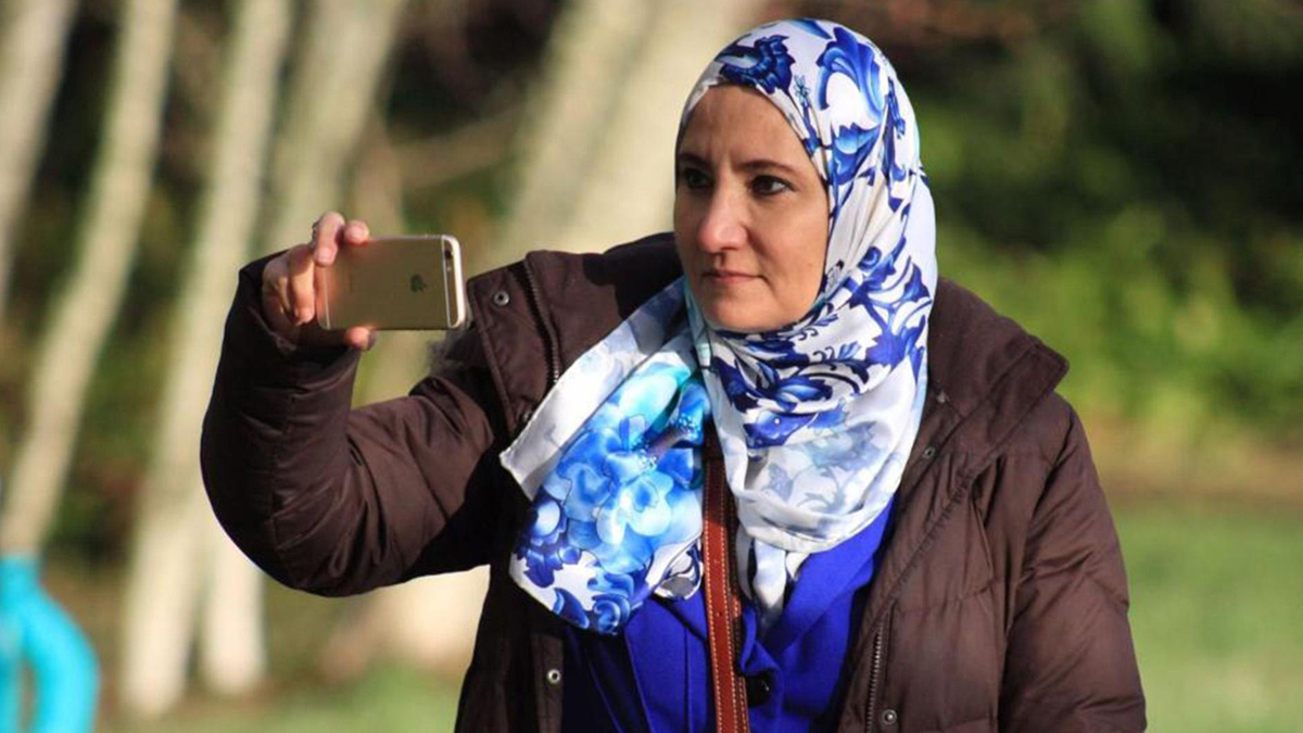 مصر.. تجديد حبس علا القرضاوي بتهمة "تمويل الإرهاب"‎