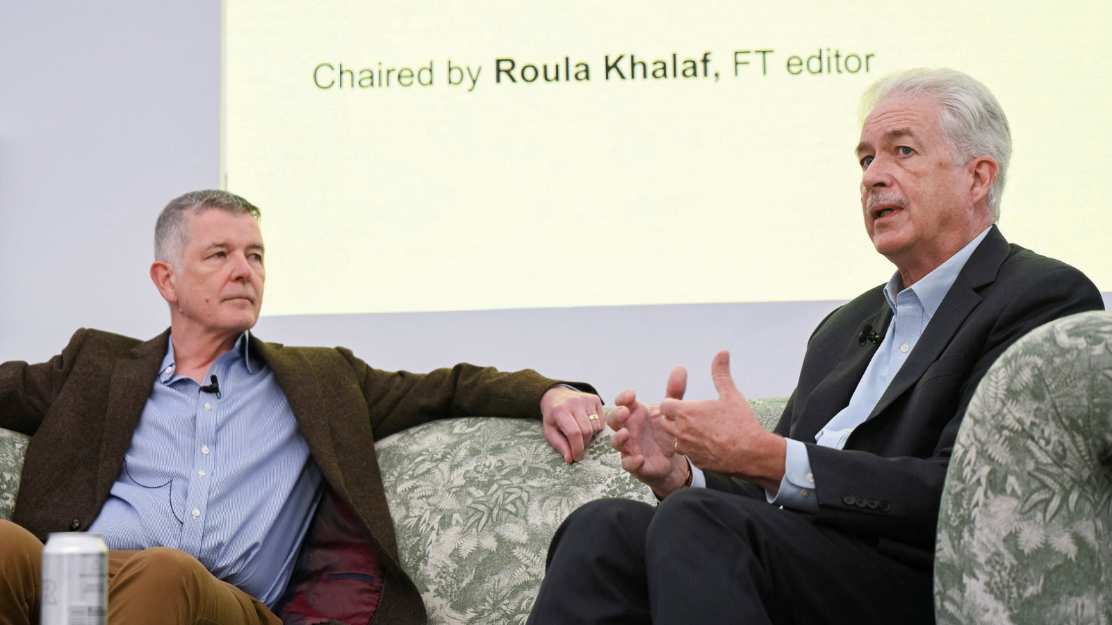 خبراء: التعاون الاستخباراتي الأمريكي البريطاني يثير المخاوف الروسية