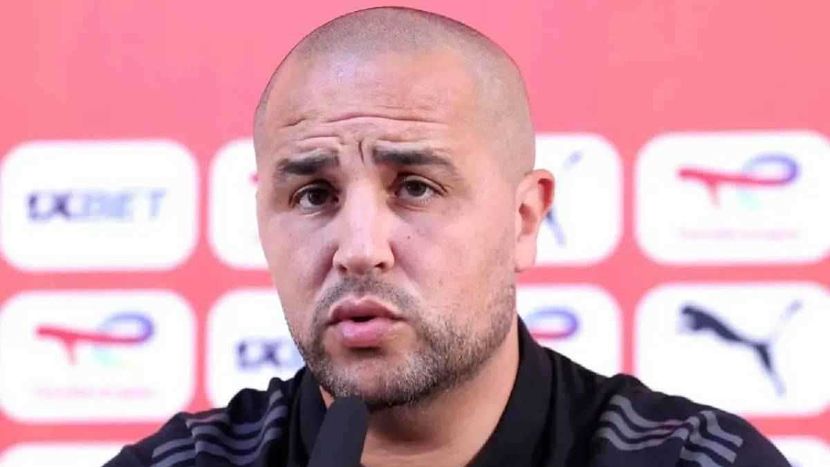 "علينا احترام مسيرته".. بوقرة يدافع عن نجم منتخب الجزائر في كأس العرب (فيديو)