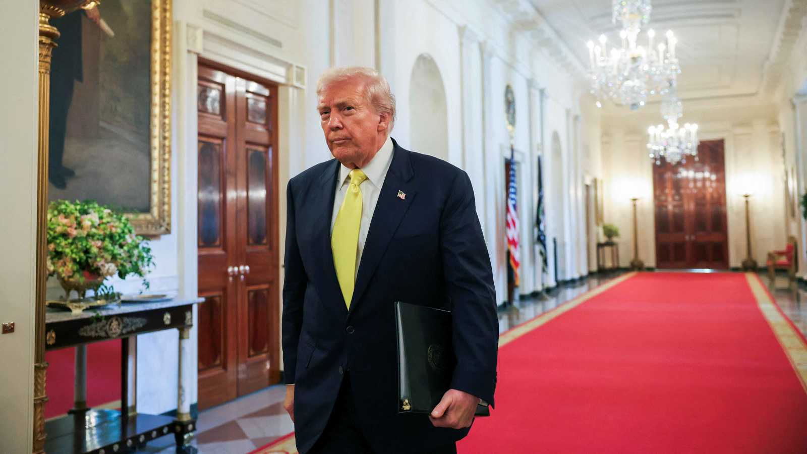 ترامب يلجأ للمحكمة العليا لرفع قيود على مداهمات الهجرة