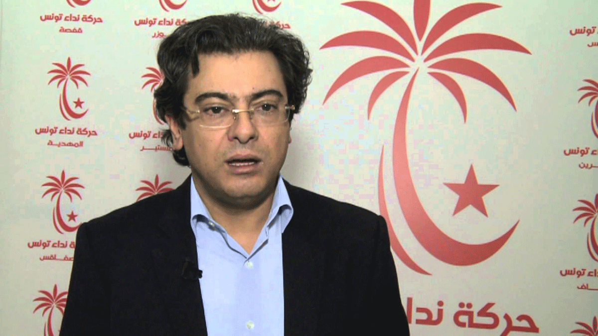 مستشار السبسي يشن هجومًا على الشاهد ويصف حربه على الفساد بـ "الكذبة الكبرى"