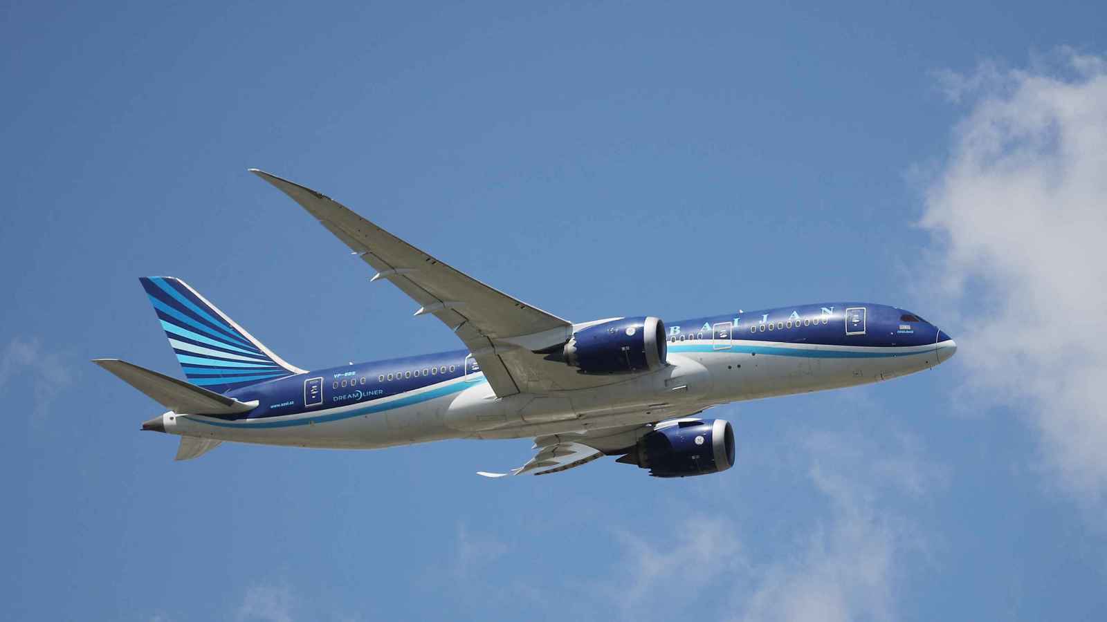 تحطم طائرة ركاب قرب مدينة أكتاو في كازاخستان (فيديو)