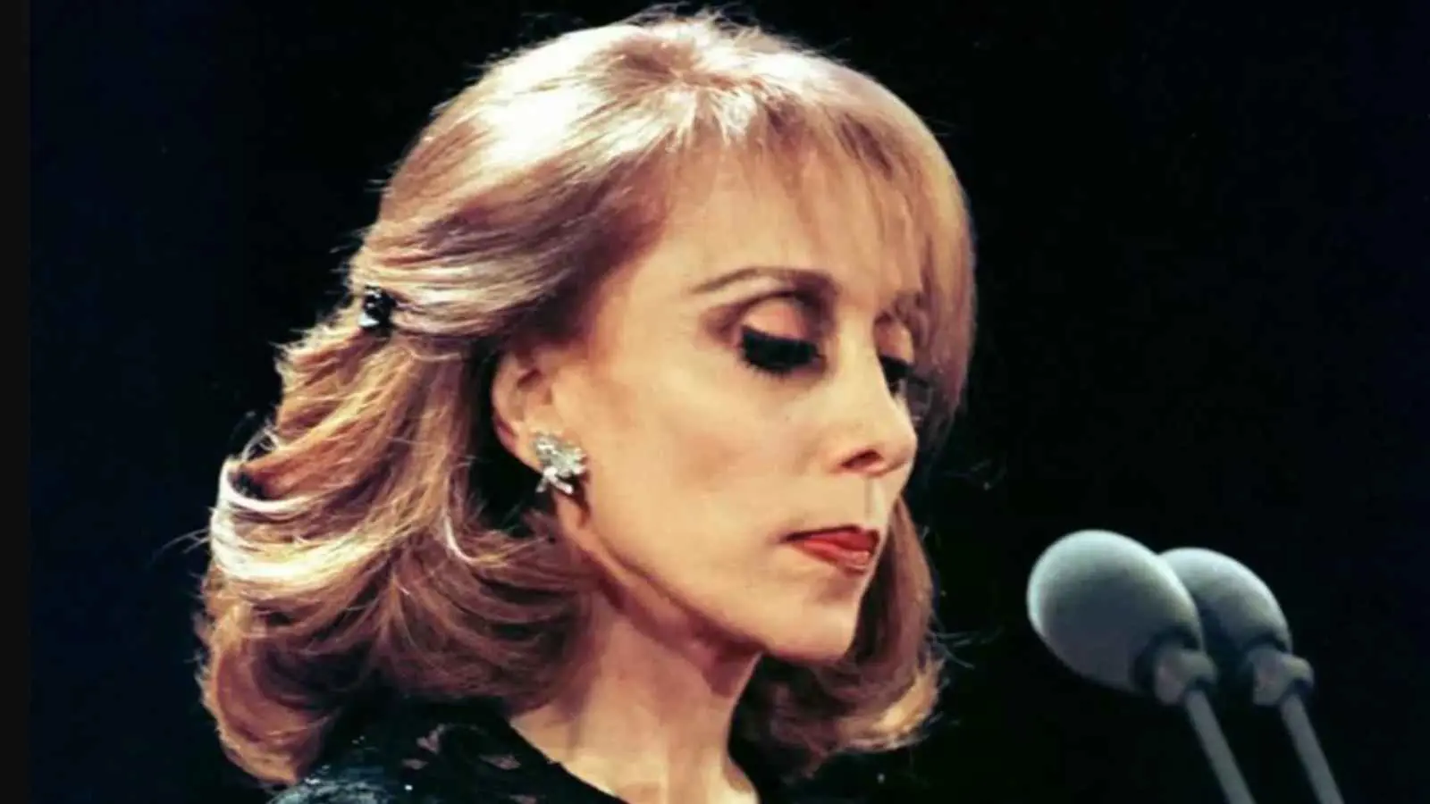 هجوم الحنين والذكريات.. أغانٍ تمزج الشتاء بالرومانسية (فيديو)