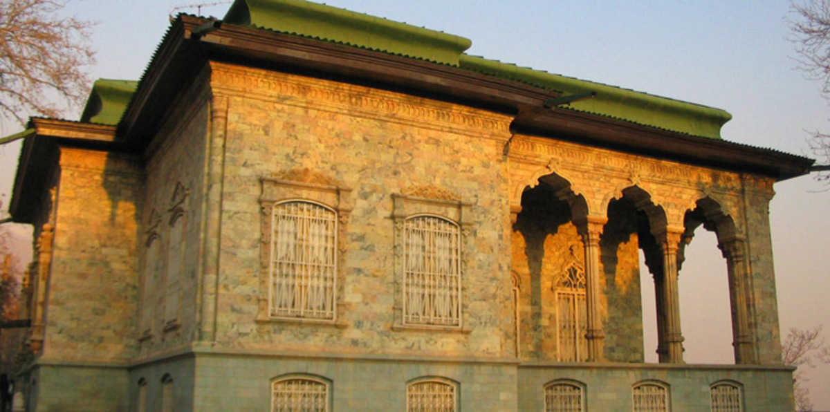 إيران تدمر منزل زوجة مؤسس الدولة البهلوية (صورة)