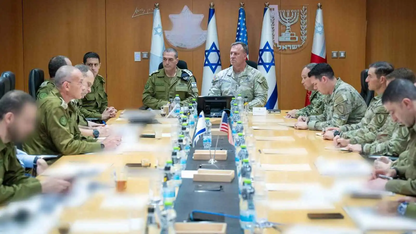 لمناقشة سيناريوهات الهجوم على إيران.. قائد "سنتكوم" يصل إسرائيل