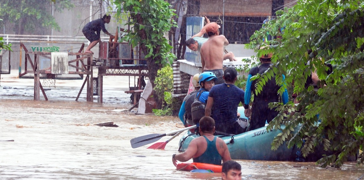 العاصفة "تمبين" تقتل 240 شخصًا في الفلبين وتتوجه نحو فيتنام