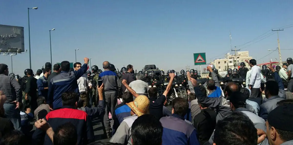 رغم القمع والتهديد.. النظام الإيراني يفشل بفرملة الاحتجاجات الشعبية