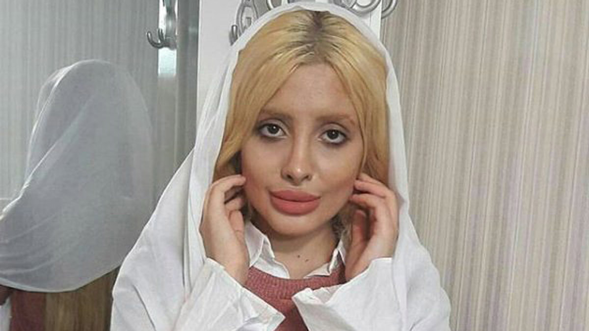 "كورونا" يفتك برئتي "أنجلينا جولي إيران"