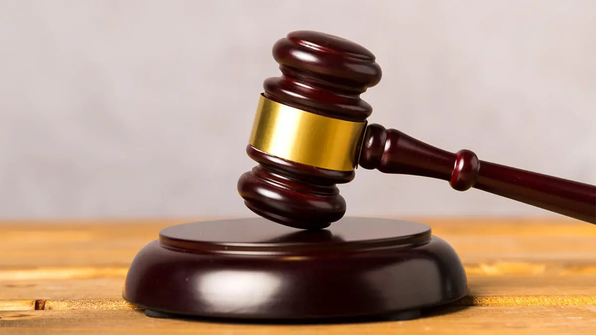 الإمارات.. "إنت ما متربية" تقود سيدة عربية إلى المحكمة