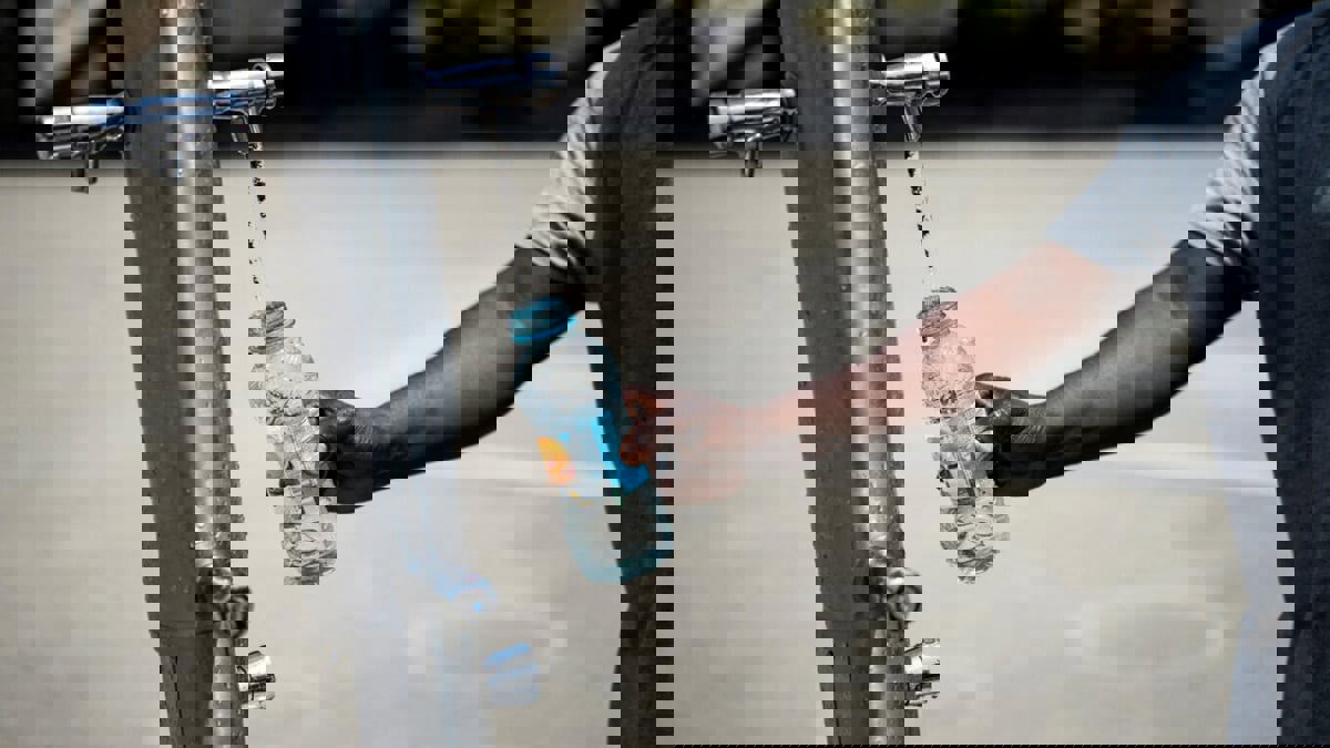 تقرير: 120 بلدية فرنسية تواجه صعوبات في الحصول على مياه الشرب