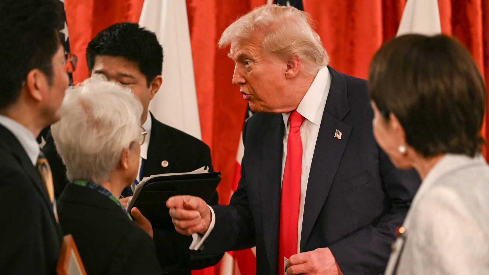 ترامب وتاكايشي يعدان بـ"عصر ذهبي جديد" للعلاقات اليابانية الأمريكية