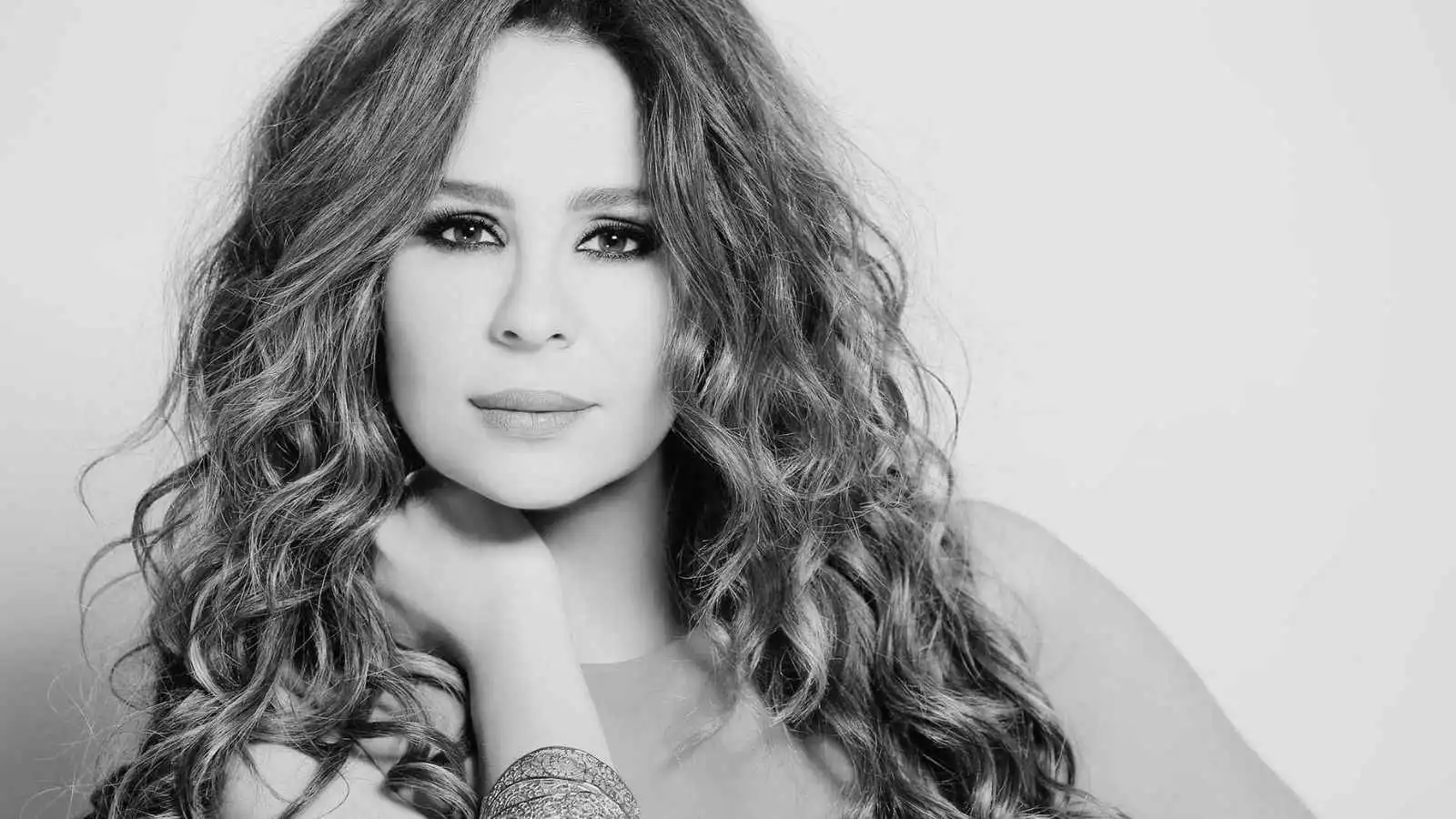 كارول سماحة لـ"إرم نيوز": "الفن مقاومة" وساعدني على تخطي مرحلة عصيبة