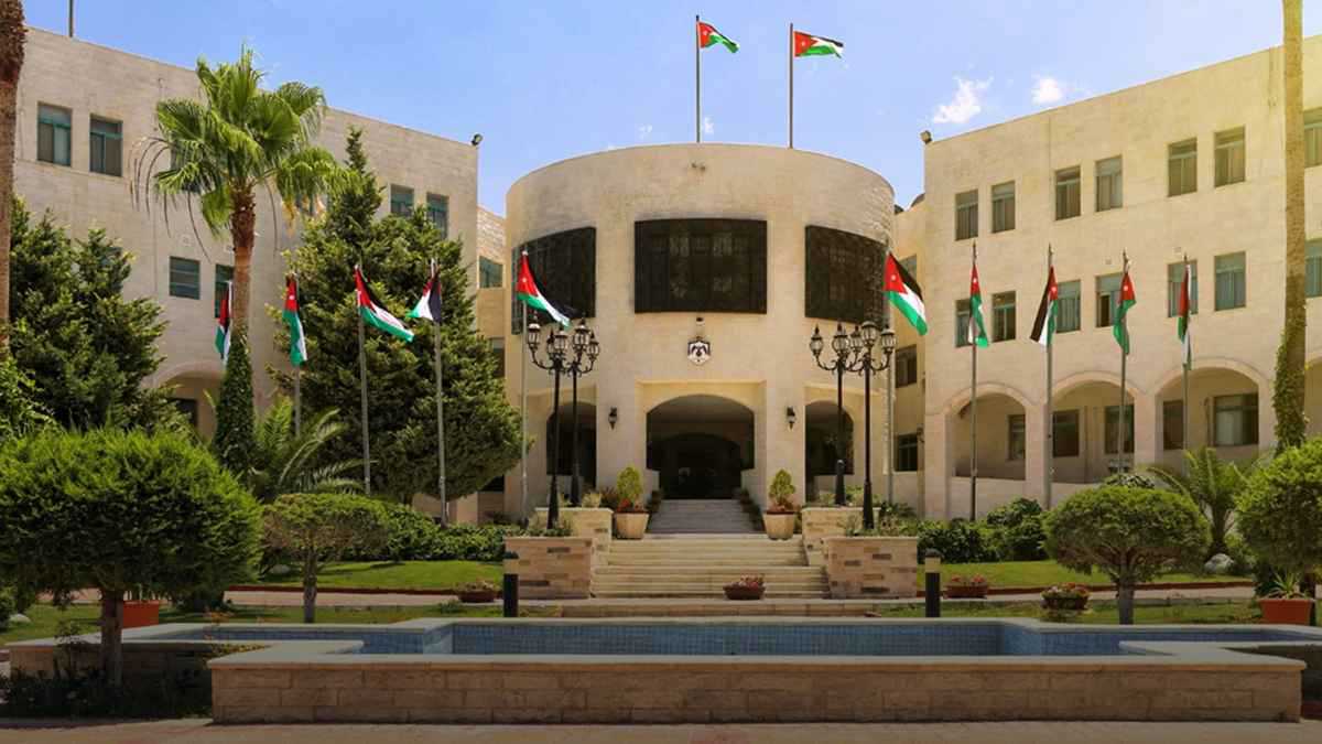 احتُجزت في صنعاء.. الحوثيون يفرجون عن مسؤولة أممية أردنية