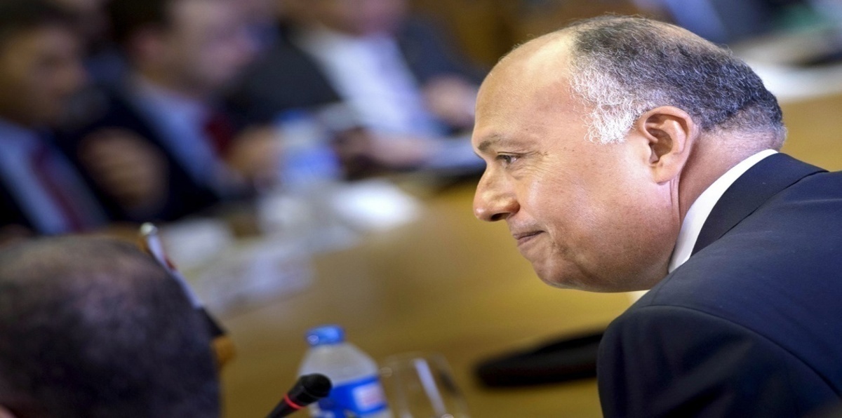 شكري يبحث مع العبادي رغبة مصر في إعادة إعمار العراق