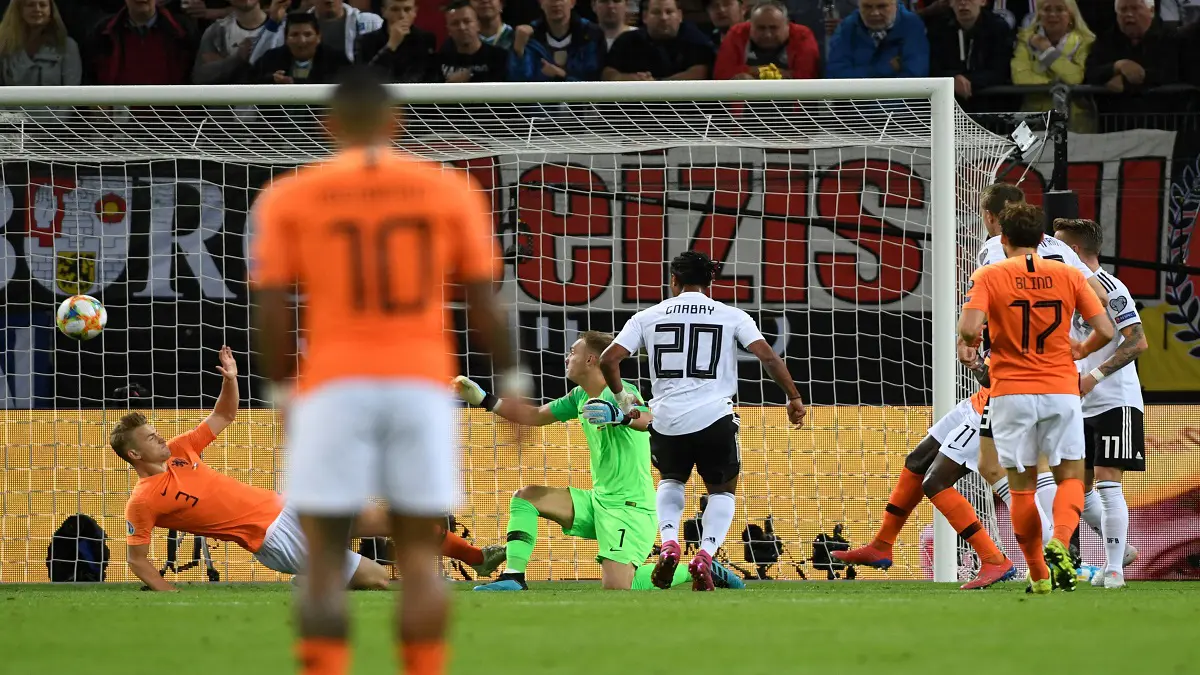 أهداف مباراة ألمانيا وهولندا.. 4-2 للطواحين (فيديو)