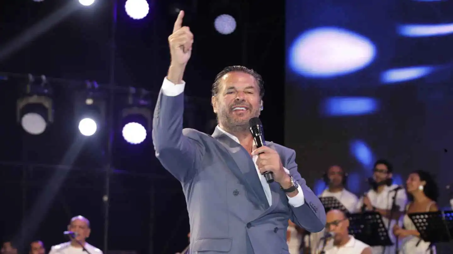 راغب علامة: أتعرض لحملات تشويه ولكن "يا جبل ما تهزّك ريح" (فيديو)