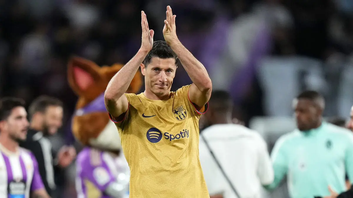 ليفاندوفسكي يتحدث عن موعد اعتزاله وتطور تشافي هيرنانديز