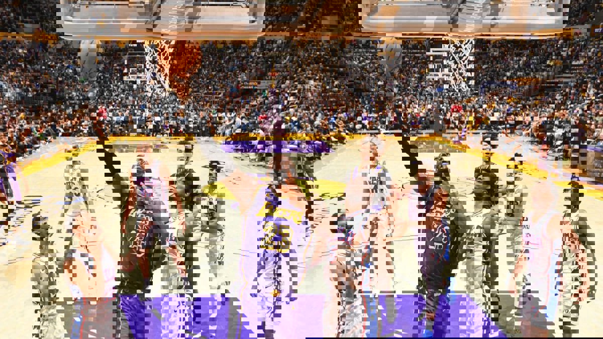 NBA.. أنتوني ديفيز يمنح لوس أنجليس ليكرز الفوز على فيلادلفيا سيفنتي سيكسرز