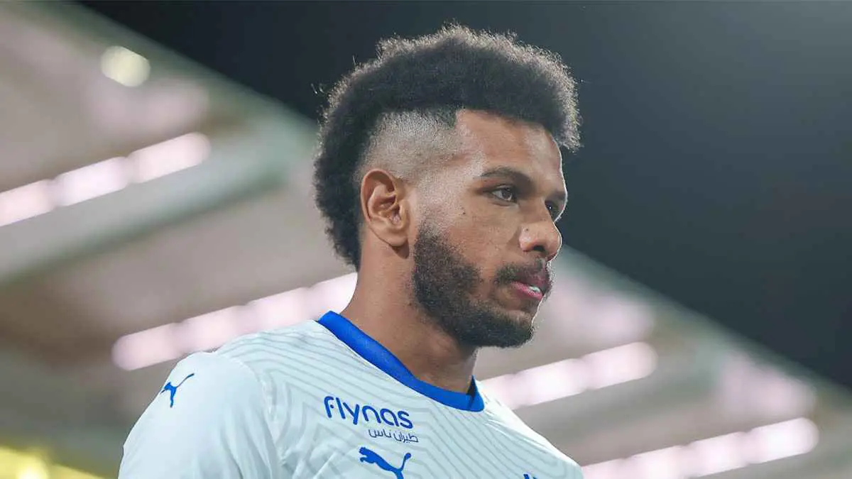 إنزاغي يعاقب علي البليهي في تدريبات الهلال (فيديو)