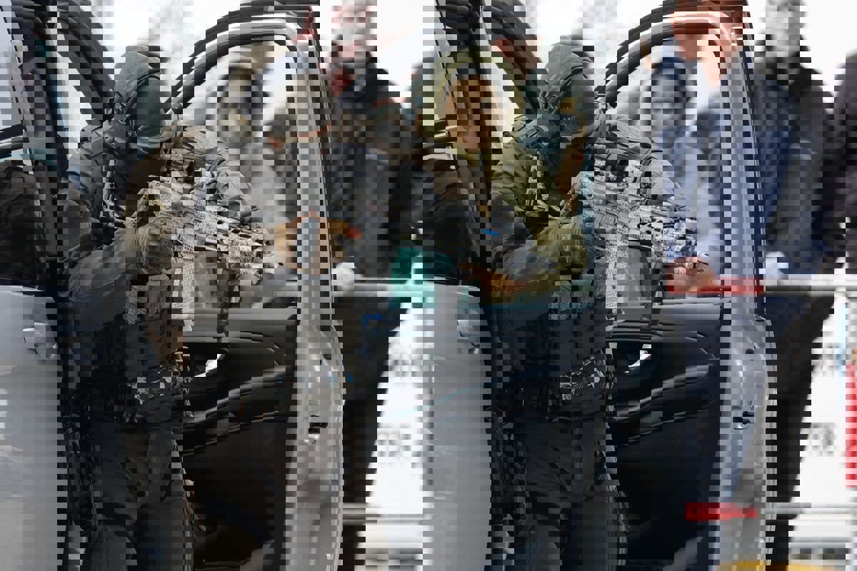 ألمانيا.. توقيف 10 متهمين بتهريب "أثرياء عرب وصينيين"
