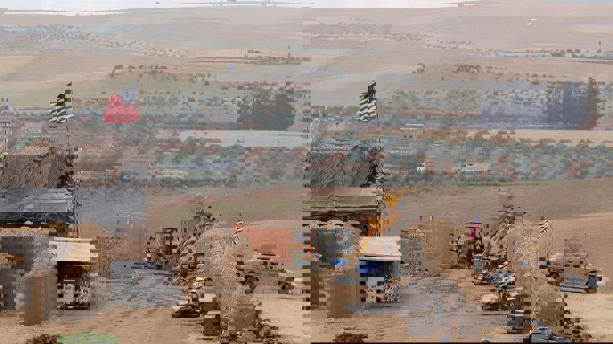 ما دلالات الهجوم الإيراني على قاعدة "التنف" الأمريكية في سوريا؟