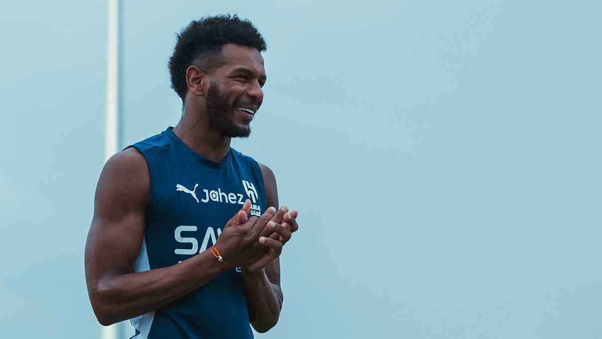 علي البليهي يتلقى عرضين رسميين