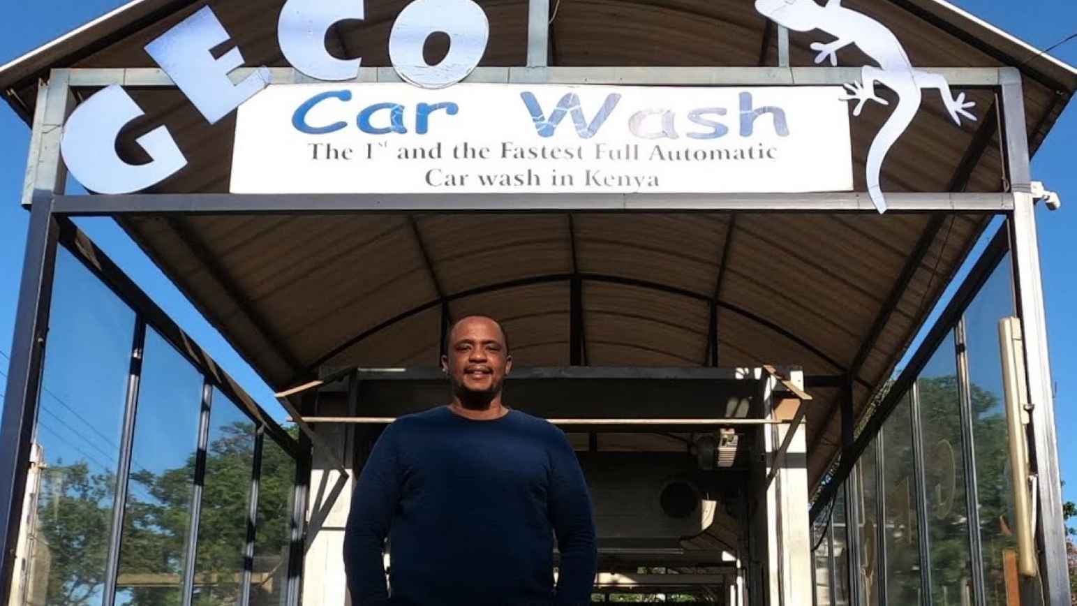 في كينيا.. "غسل السيارات" يكشف ملامح الثراء الجديد