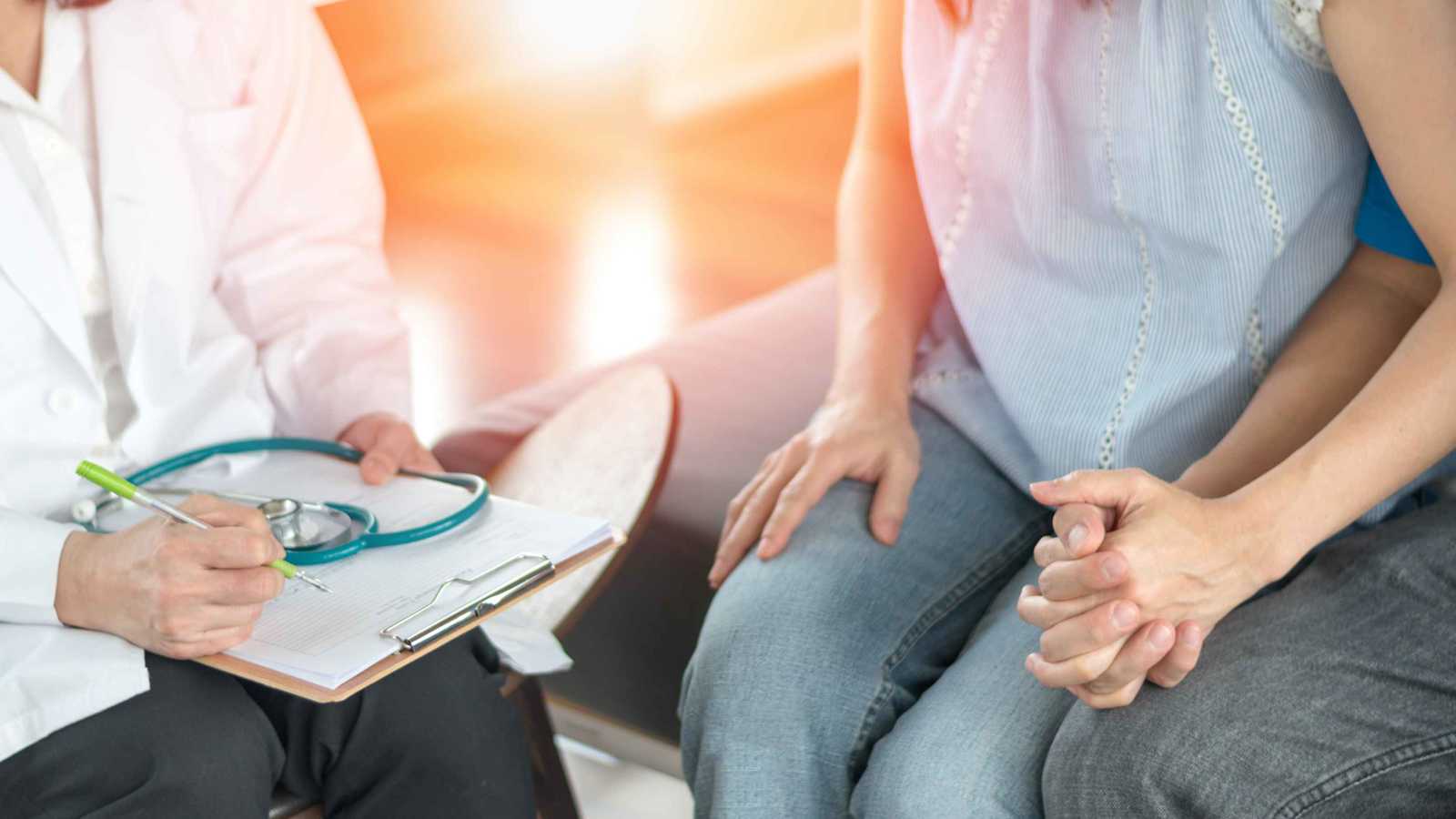 الكلاميديا.. عدوى بكتيرية صامتة تهدد الصحة الإنجابية