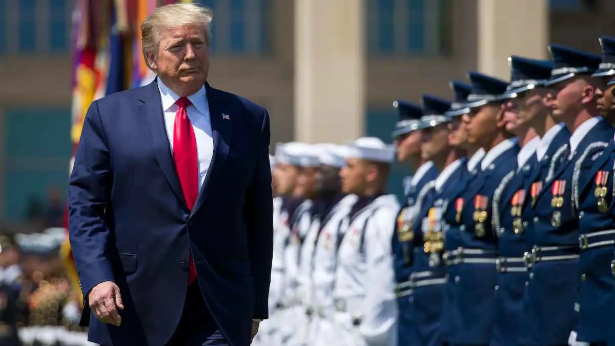 فضيحة تسريبات وإقالات بالجملة.. هل بدأ ترامب "تطهير البنتاغون"؟